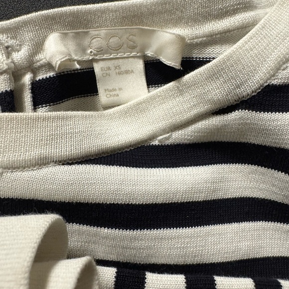 COS Women’s Silk Panel Top Navy Striped XS Nautical Preppy Coastal Fishermancore - Picture 7 of 7